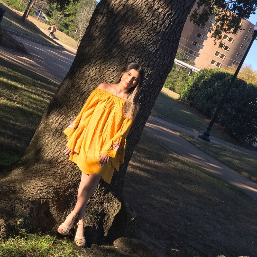 Meet your Posher, Carolina